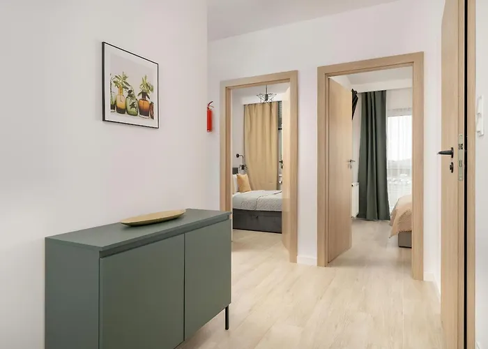 Tasteful Beige With Parking By Renters Apartment *